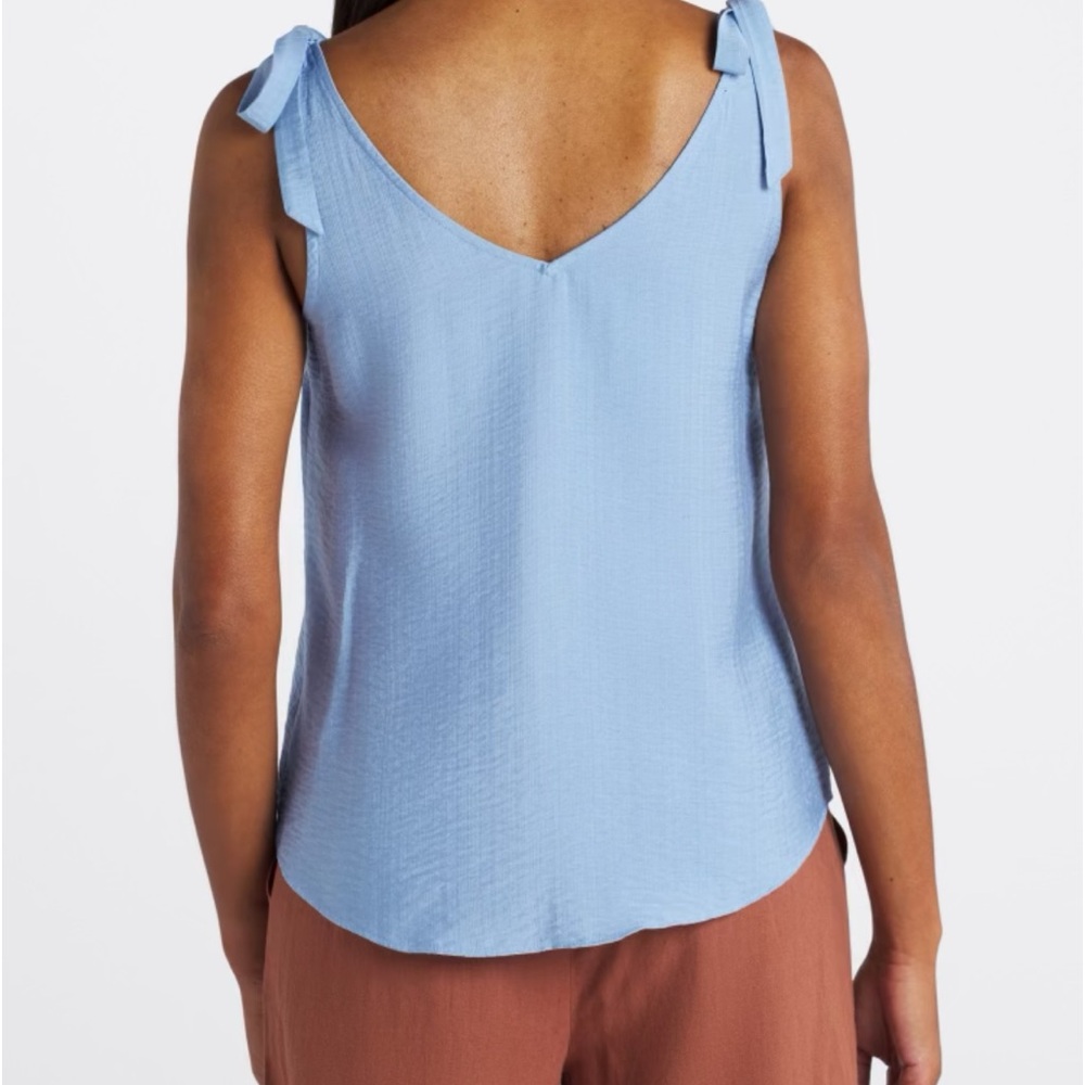 FORTUNE + IVY BONNIE BUTTON DETAIL BLOUSE - Picture 3 of 6
